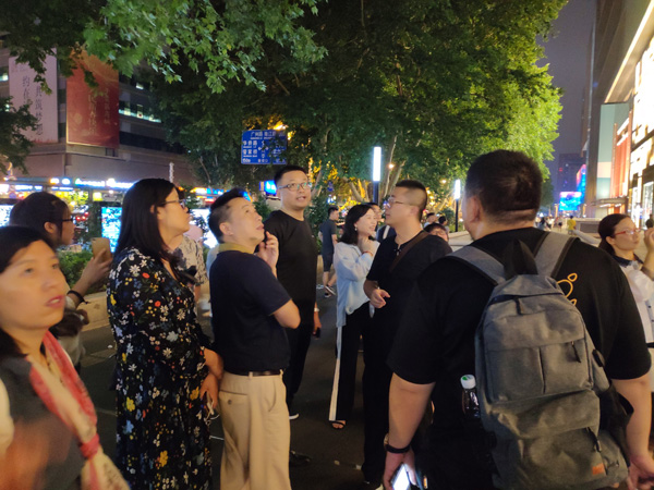 濟(jì)南金昌公司設(shè)計(jì)團(tuán)隊(duì)的自我提升 ——參加江海陽(yáng)老師的《城市照明規(guī)劃與設(shè)計(jì)》高研班(圖3)